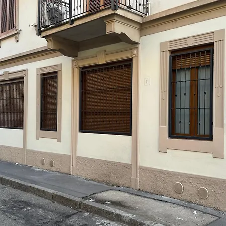 Casa Naviglio Charm كورسيكو