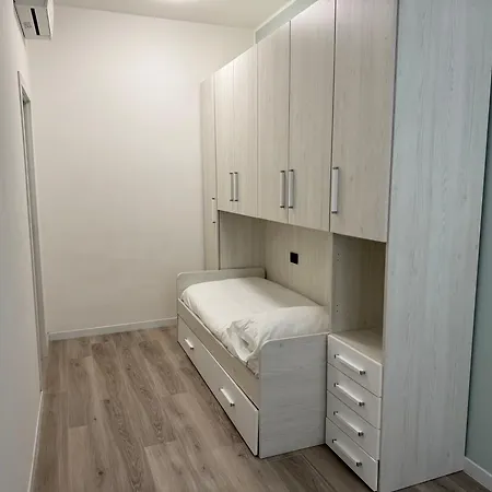 Casa Naviglio Charm شقة كورسيكو